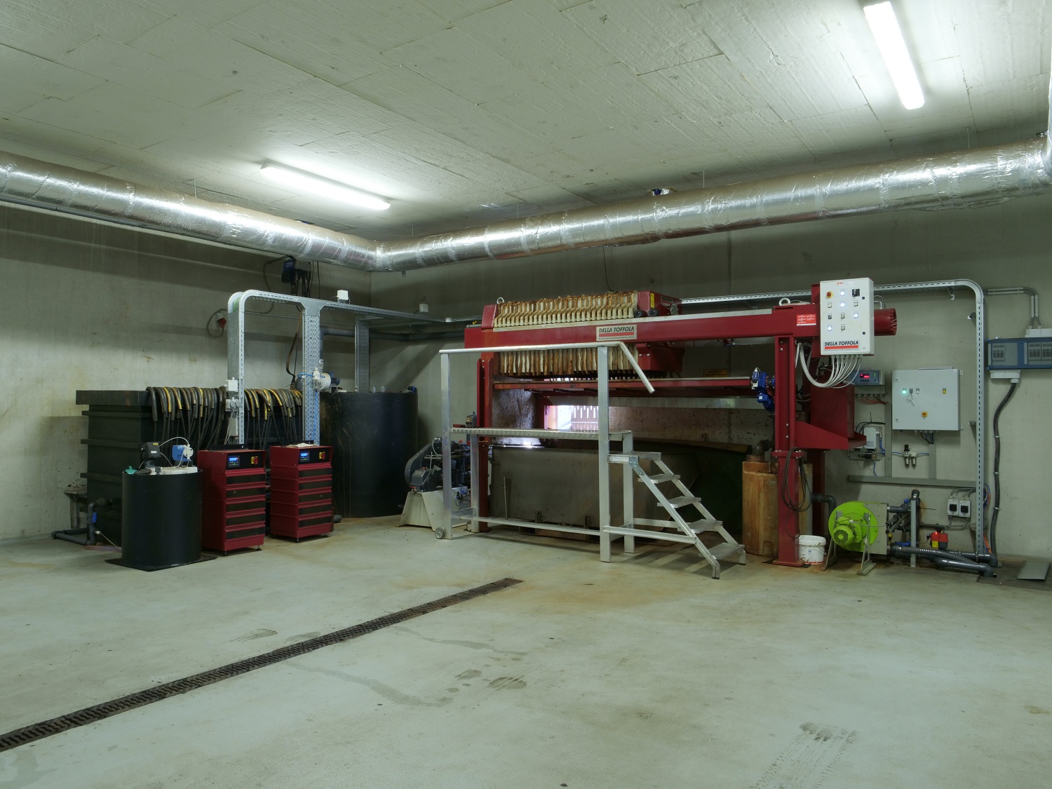 Electrocoagulation water treatment plant