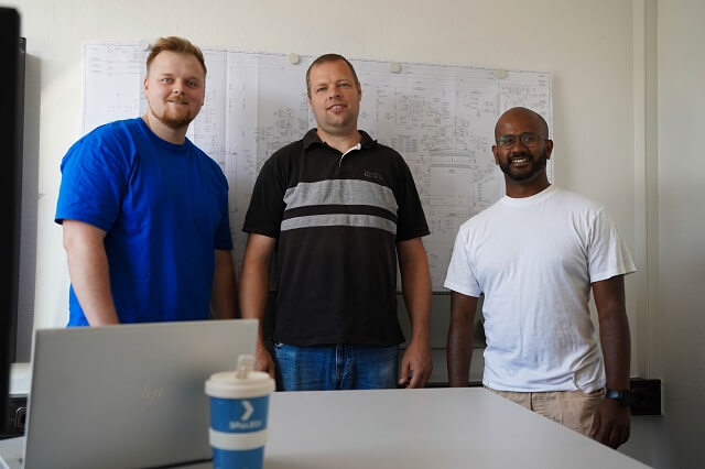 Unsere SPALECK-Mitarbeiter Pascal, Christian und Nithin freuen sich, als Fachbetrieb nach § 62 AwSV zertifiziert zu sein.