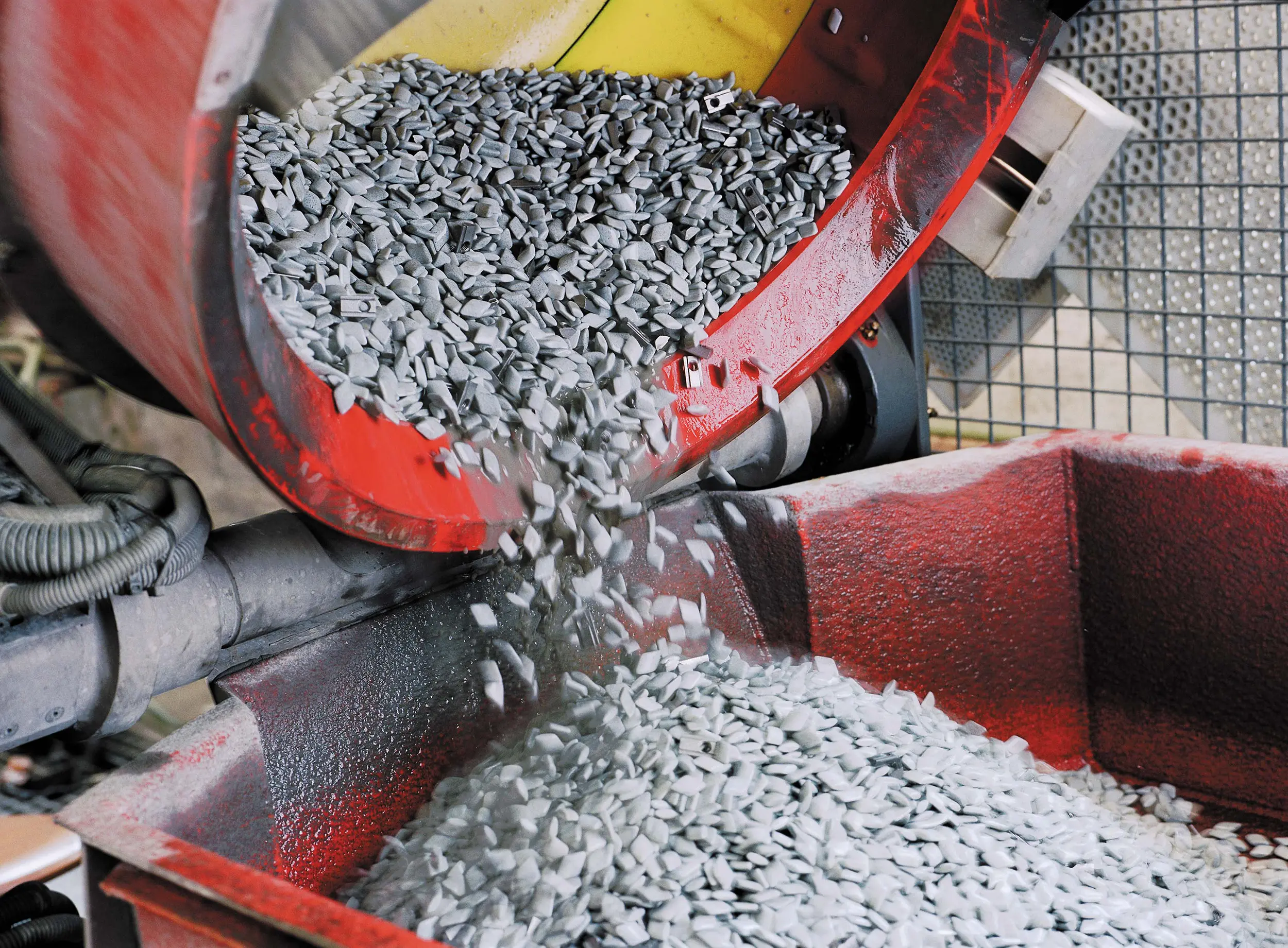 Vibratory Finishing at SPALECK, the Surface Finishing Expert