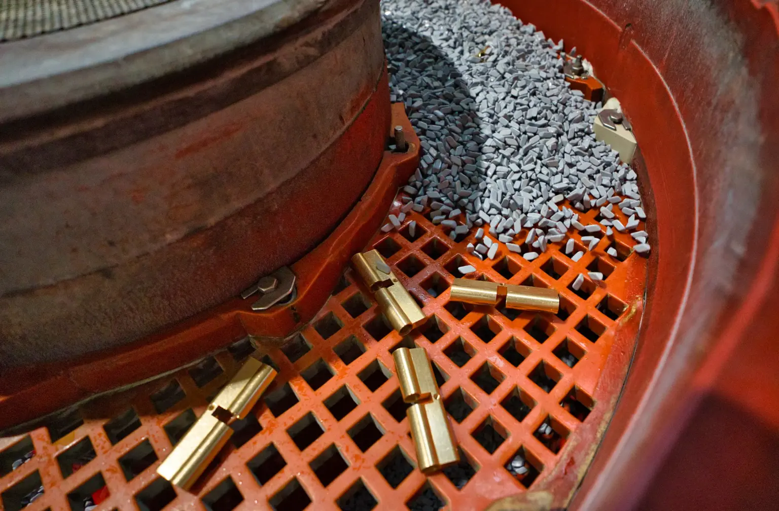 Tumble Polishing of Locks at the Surface Finishing Company SPALECK