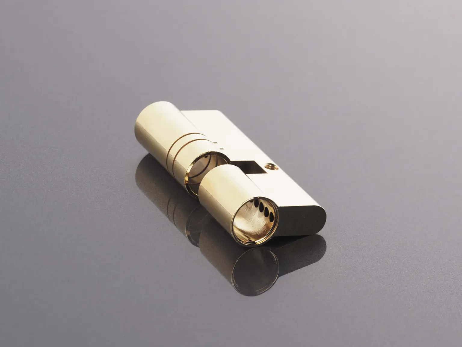 A lock cylinder with an optimal surface finish after machining by SPALECK Surface Finishing in Greiz