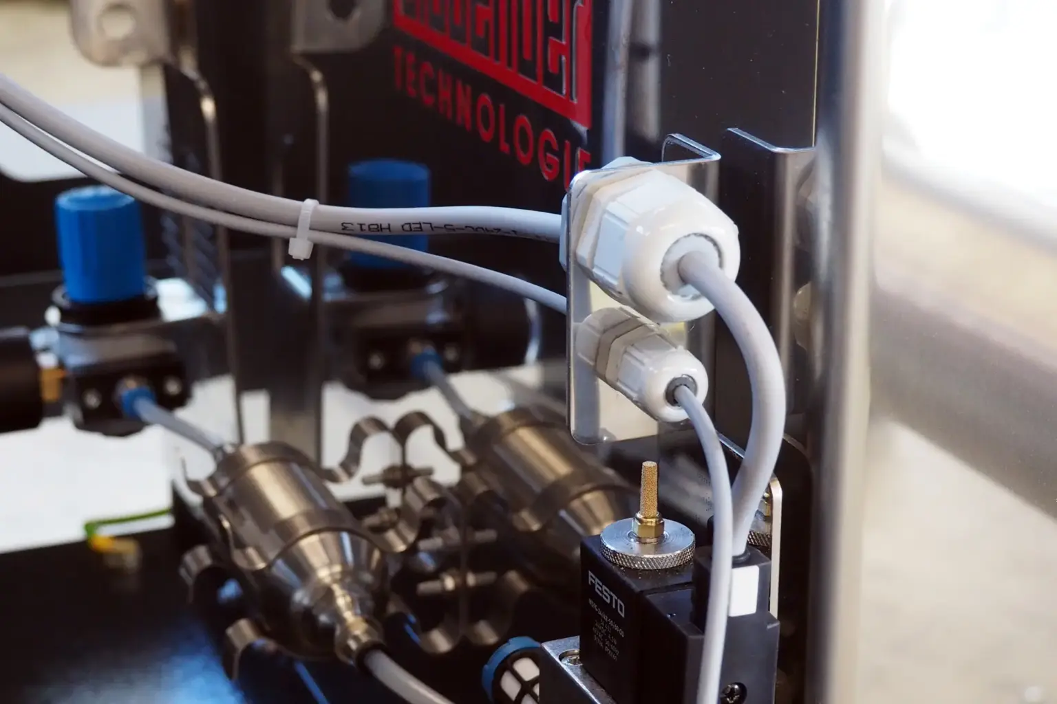 Close-up of an assembly manufactured and assembled by the contract manufacturer SPALECK, including electrical installation