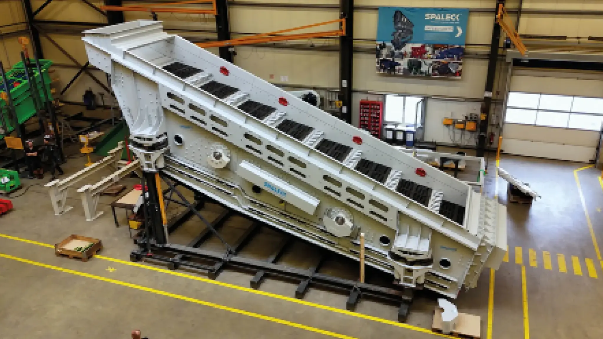 The world's largest 3D COMBI screening machine for commercial waste